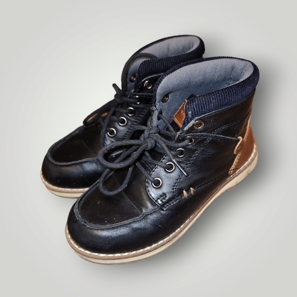 Tahari toddler Boy's Black & Brown Boots 